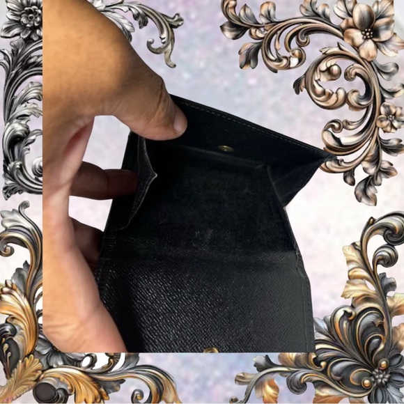 LOUIS VUITTON Black Epi Leather Snap Wallet - Picture 7 of 8